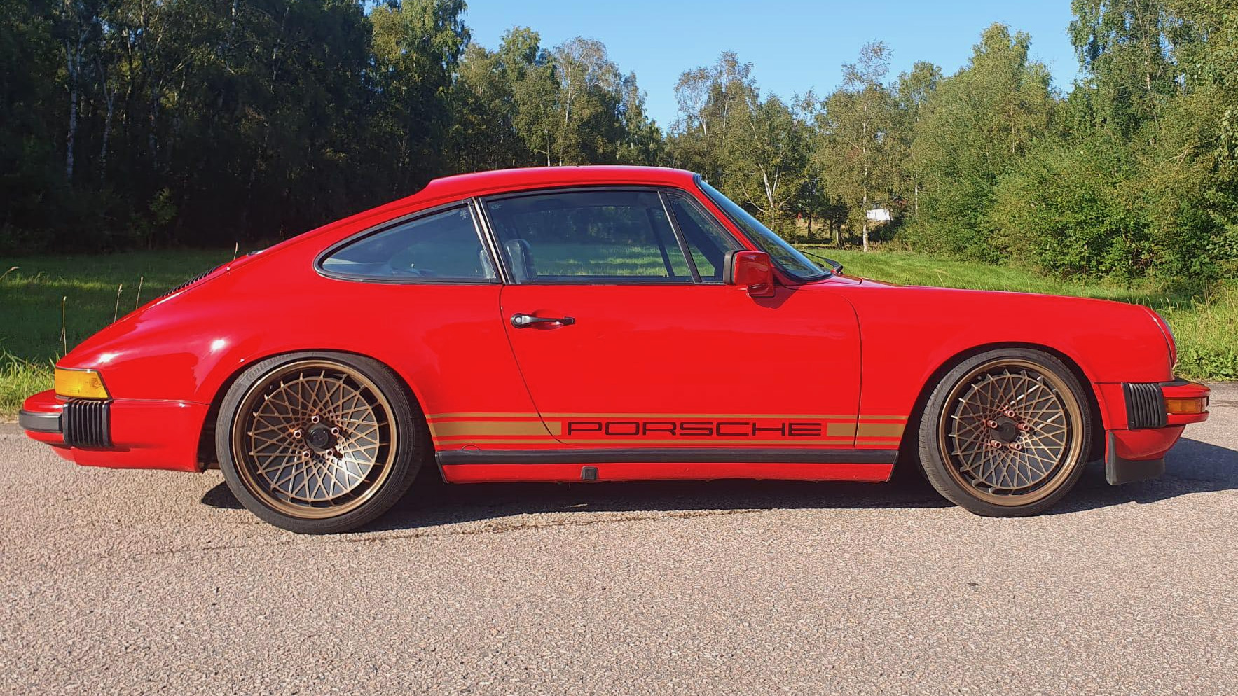 Porsche 911 SC hot